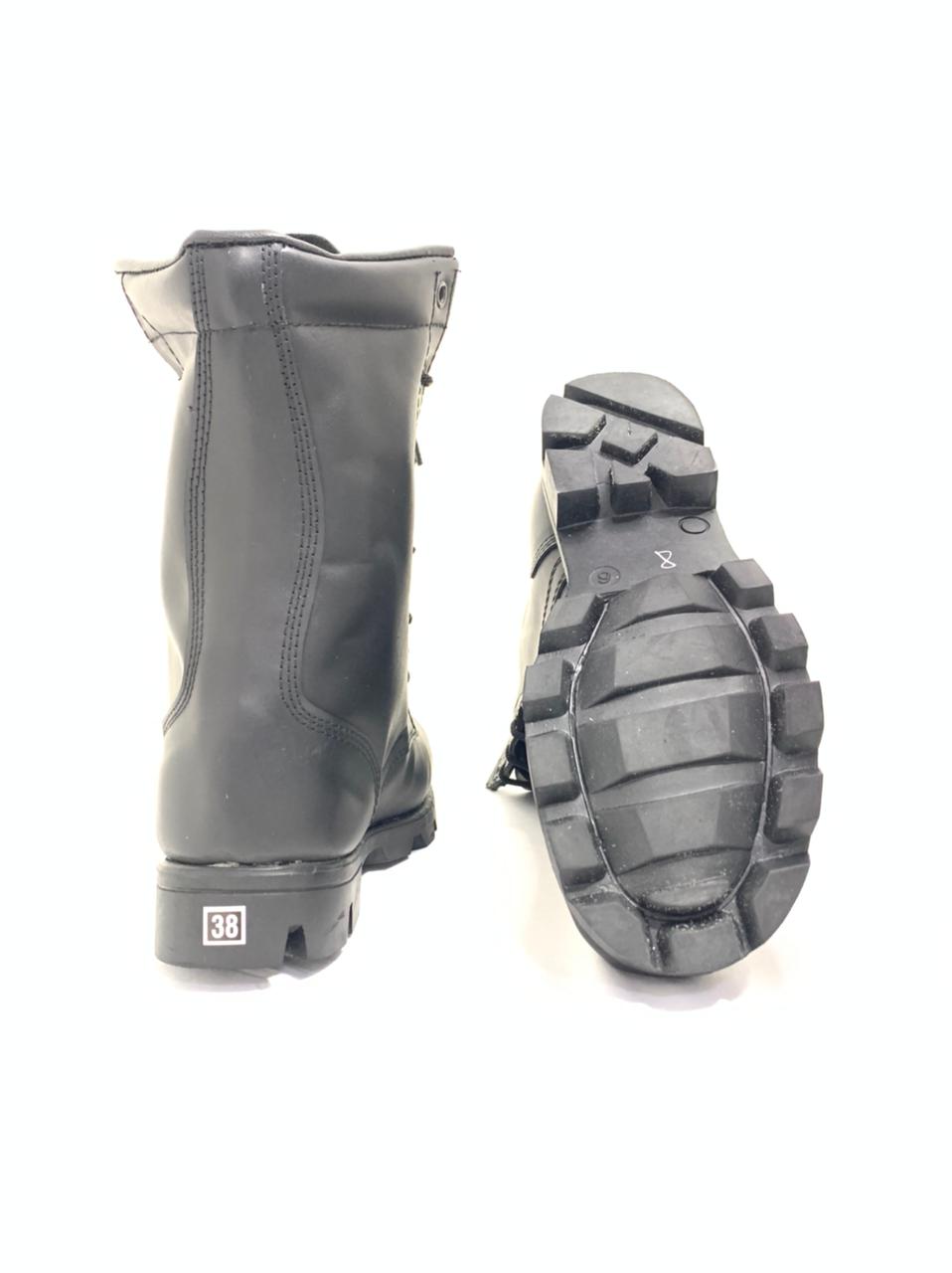 BOTA DE COMBATE MEDIA CAÑA EN CUERO SISTEMA VULCANIZADO E INYECCIÓN DIRECTA NTMD-0099-A7