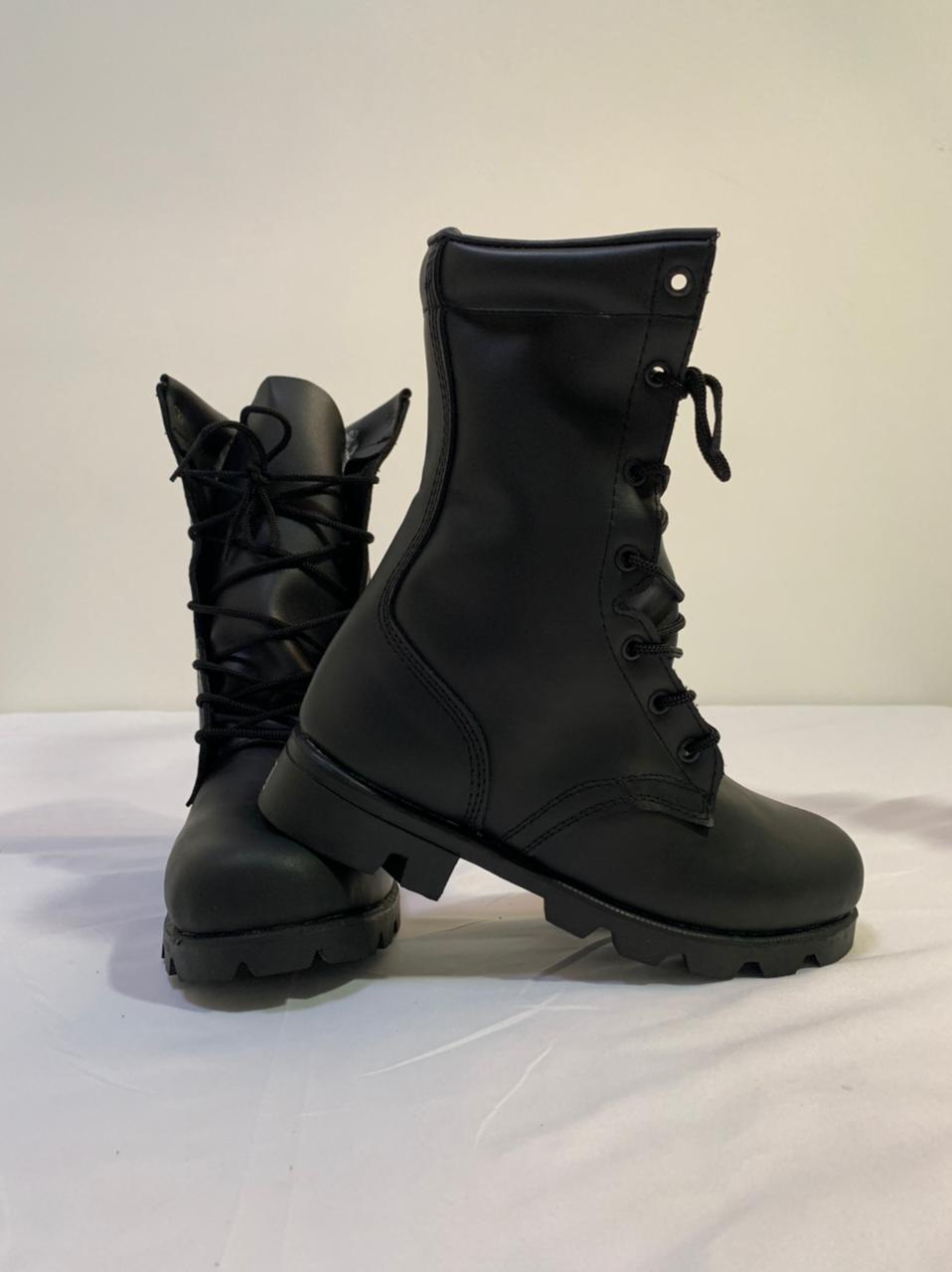 BOTA DE COMBATE MEDIA CAÑA EN CUERO SISTEMA VULCANIZADO E INYECCIÓN DIRECTA NTMD-0099-A7(1)